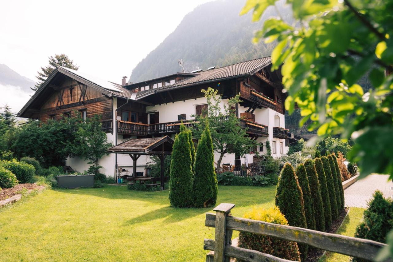 Gasthof Residence Brugghof & Erlhof Campo Tures Kültér fotó