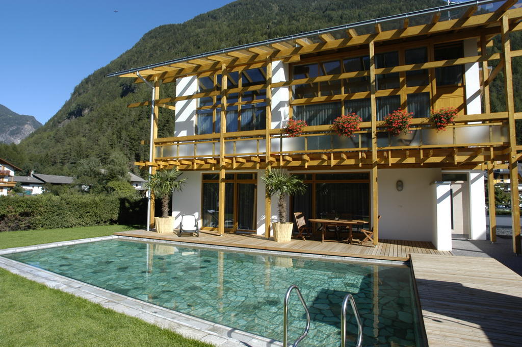 Gasthof Residence Brugghof & Erlhof Campo Tures Szoba fotó